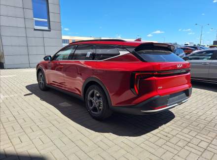Kia - K4