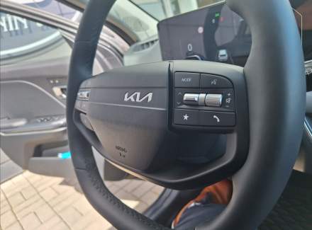Kia - K4
