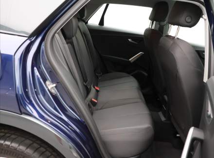 Audi - Q2