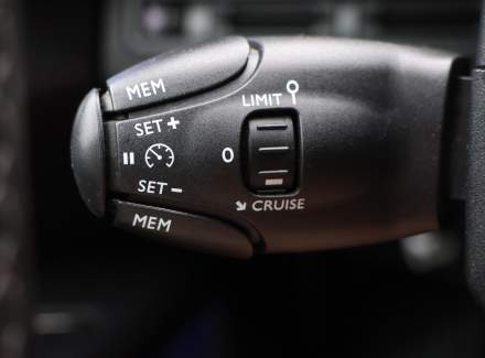 Peugeot - 3008