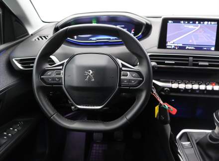 Peugeot - 3008
