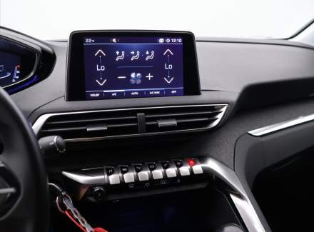 Peugeot - 3008