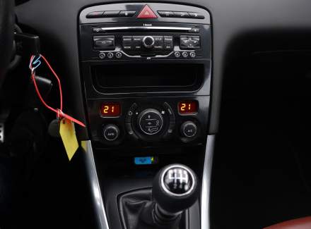 Peugeot - 308