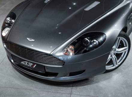 Aston Martin - DB9