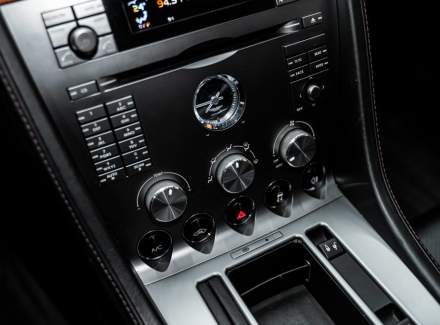 Aston Martin - DB9