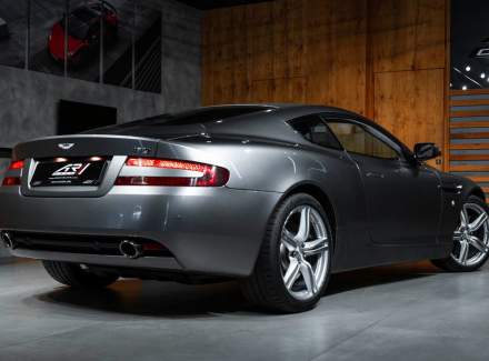 Aston Martin - DB9