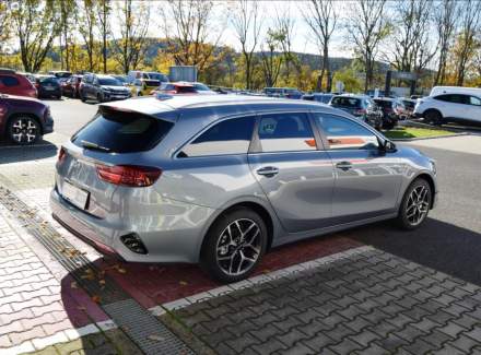 Kia - Cee'd