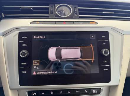 Volkswagen - Passat