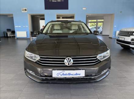 Volkswagen - Passat