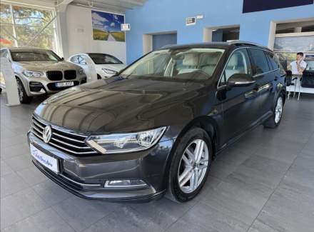 Volkswagen - Passat