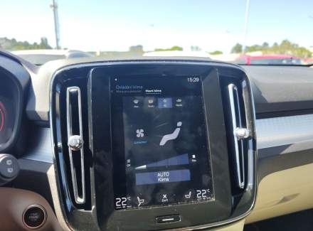 Volvo - XC40