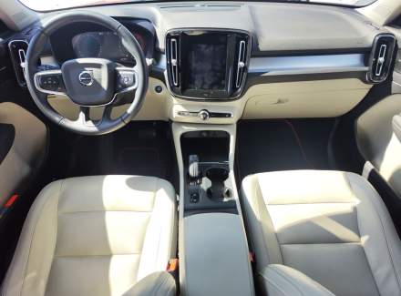 Volvo - XC40