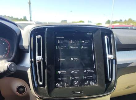 Volvo - XC40