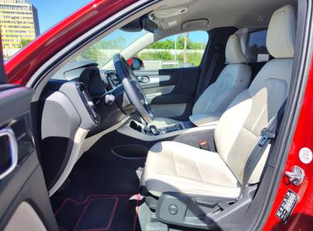 Volvo - XC40