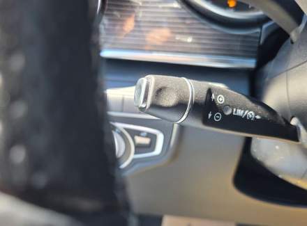 Mercedes-Benz - V-class