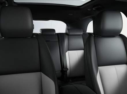 Land Rover - Range Rover Velar