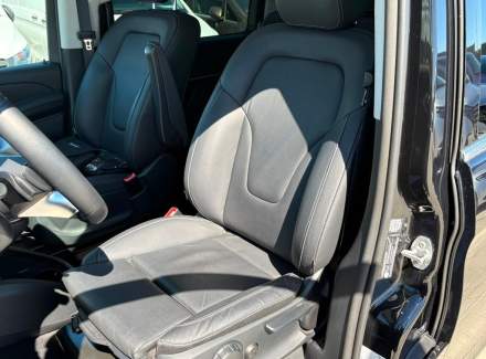 Mercedes-Benz - V-class