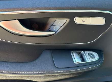 Mercedes-Benz - V-class
