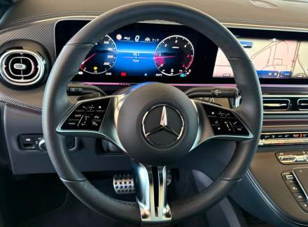 Mercedes-Benz - V-class