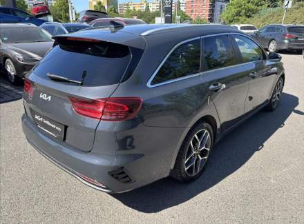 Kia - Cee'd
