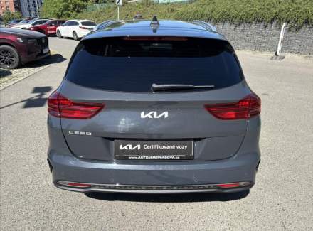 Kia - Cee'd
