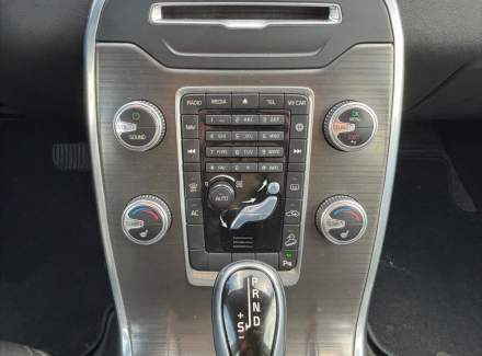Volvo - XC70
