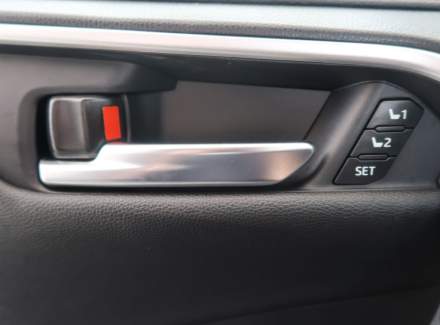 Toyota - RAV 4