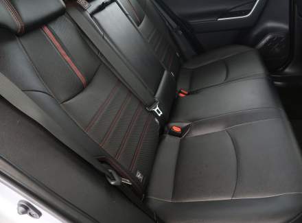 Toyota - RAV 4