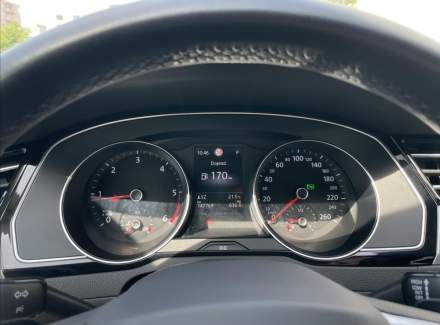 Volkswagen - Passat