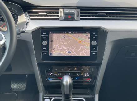 Volkswagen - Passat