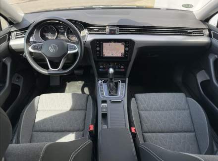 Volkswagen - Passat