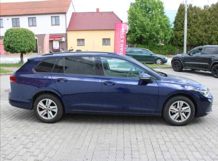 Volkswagen - Golf
