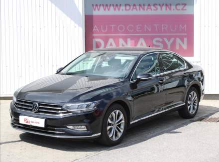 Volkswagen - Passat