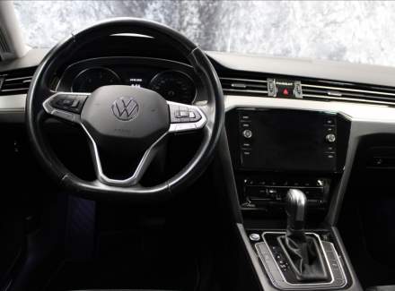 Volkswagen - Passat