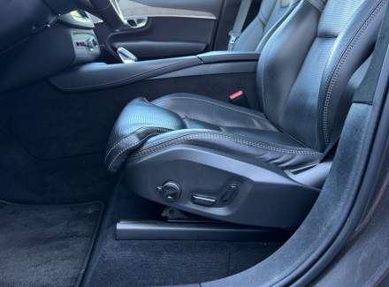 Volvo - XC90