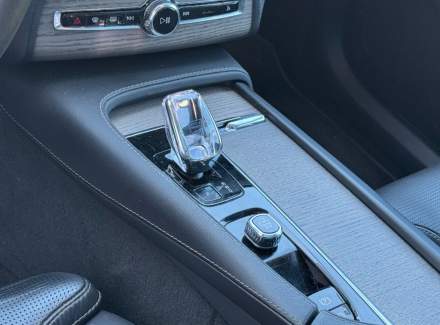 Volvo - XC90