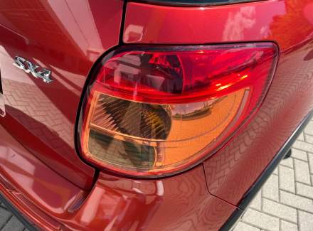 Suzuki - SX4