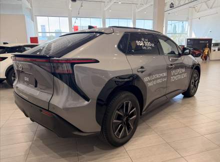Toyota - bZ4X