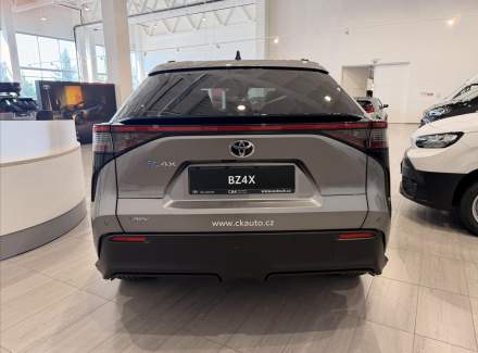 Toyota - bZ4X