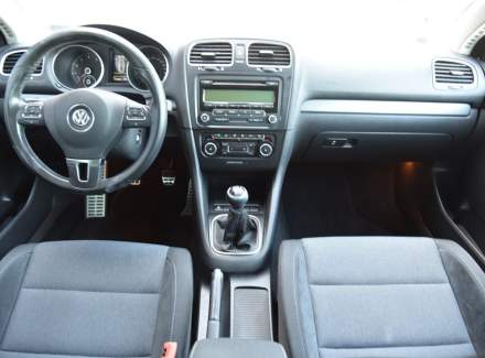 Volkswagen - Golf