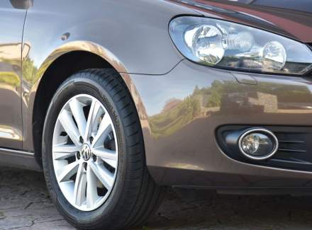 Volkswagen - Golf
