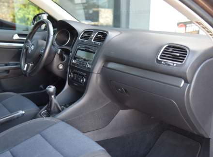 Volkswagen - Golf