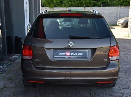 Volkswagen - Golf
