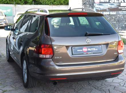 Volkswagen - Golf