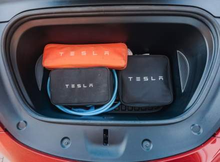 Tesla - Model Y