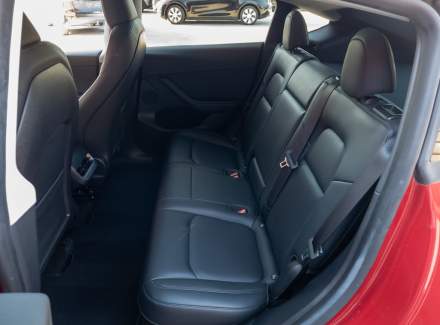 Tesla - Model Y