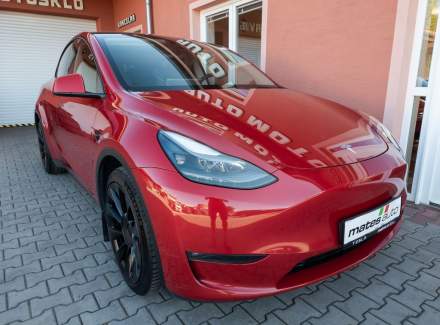 Tesla - Model Y