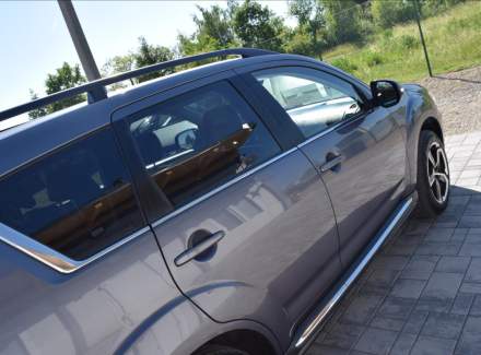 Mitsubishi - Outlander