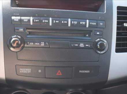 Mitsubishi - Outlander