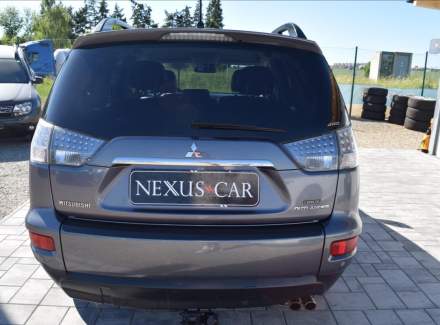 Mitsubishi - Outlander